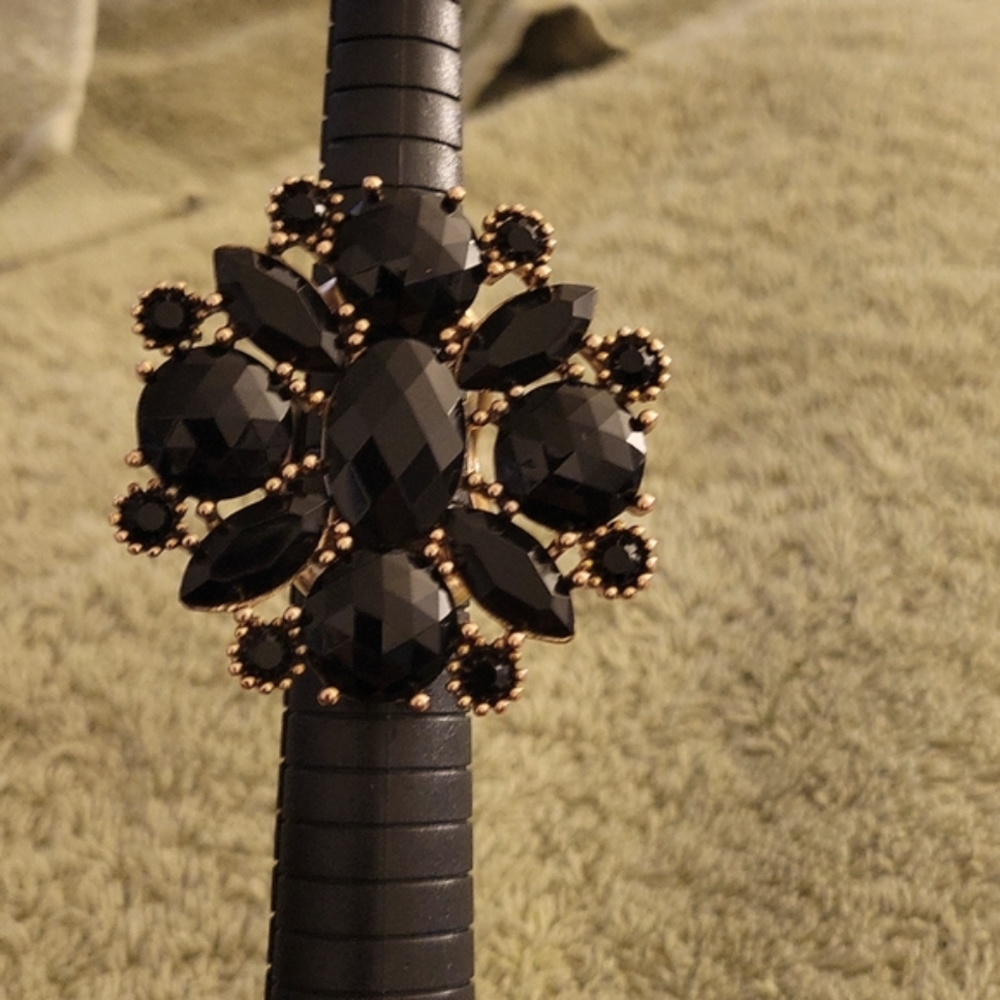 ALDO Ring With Black Stones 6m